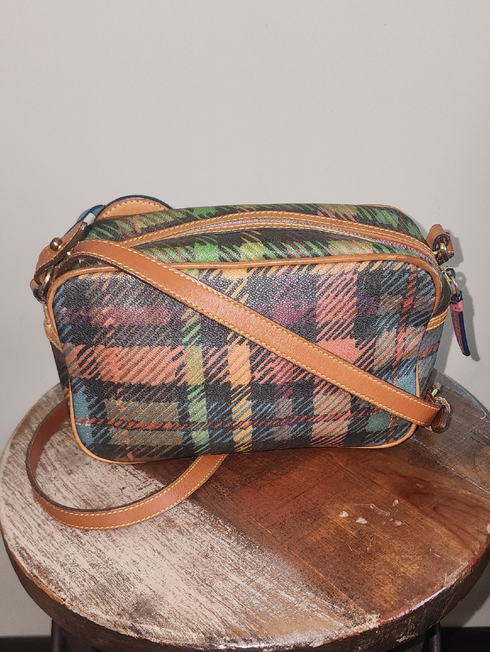 Dooney & Bourke Vintage Leather Rainbow Plaid Crossbody Baguette Pink Blue Y2K - Picture 5 of 16